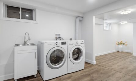 transformez votre sous-sol en un espace fonctionnel et accueillant grâce à notre guide complet de rénovation de sous-sol. découvrez des idées inspirantes, des conseils pratiques et des solutions astucieuses pour optimiser chaque mètre carré tout en ajoutant de la valeur à votre maison.