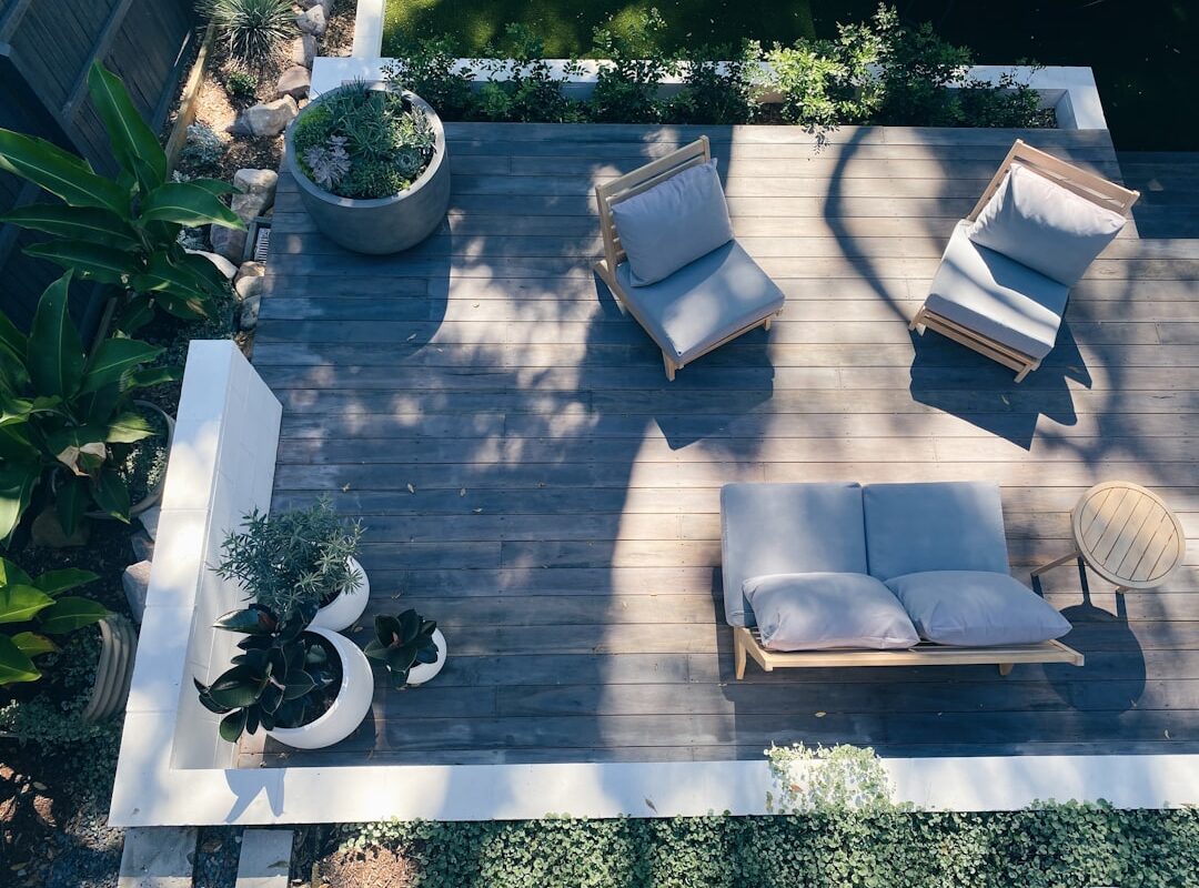 découvrez nos conseils et idées pour aménager votre terrasse, un espace extérieur idéal pour se détendre et profiter du beau temps. des solutions de décoration aux astuces d'entretien, transformez votre terrasse en un véritable havre de paix.