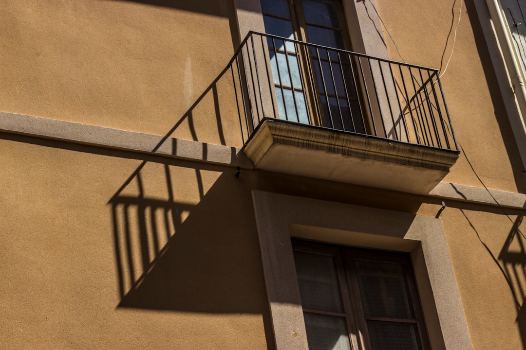découvrez nos idées et solutions pratiques pour le revêtement de sol de balcon : conseils, matériaux adaptés et astuces déco pour renouveler facilement l’apparence de votre espace extérieur.