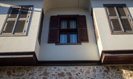 découvrez les meilleures idées et solutions pour le revêtement de sol de balcon : conseils, matériaux résistants et tendances pour transformer et embellir votre espace extérieur.