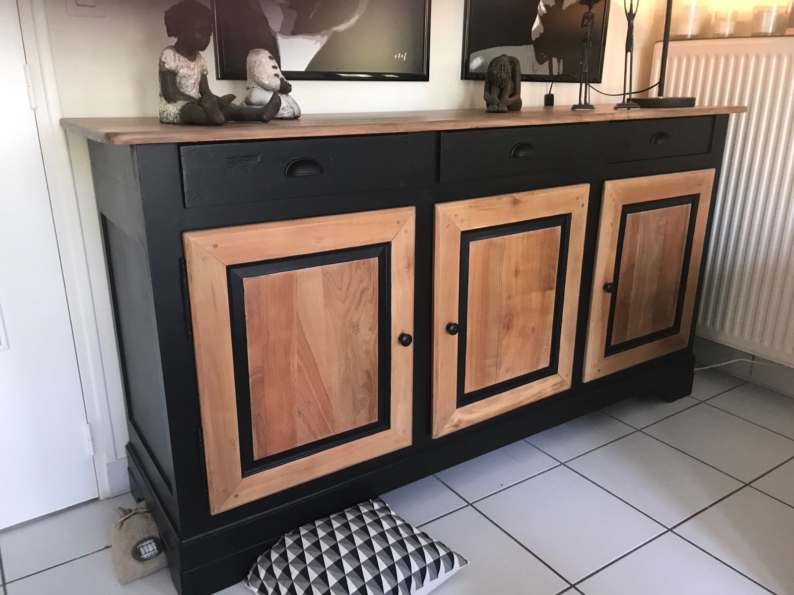 découvrez nos astuces et conseils pour réussir le relooking d'un meuble noir en bois. transformez et modernisez facilement vos meubles pour une déco tendance et élégante !