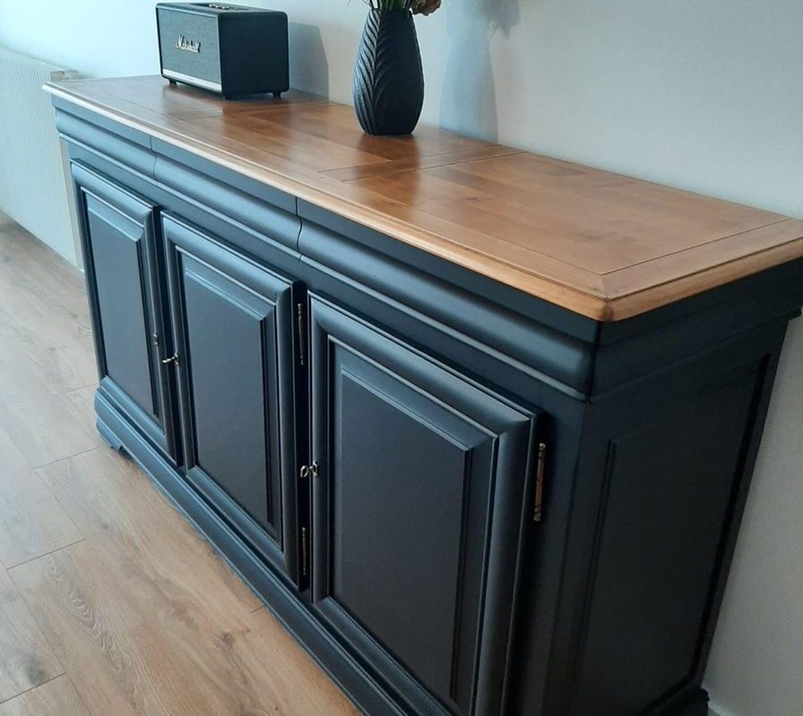 découvrez comment relooker un meuble noir en bois avec des astuces simples et créatives. donnez une seconde vie à votre mobilier grâce à nos conseils pratiques et inspirations déco tendance.