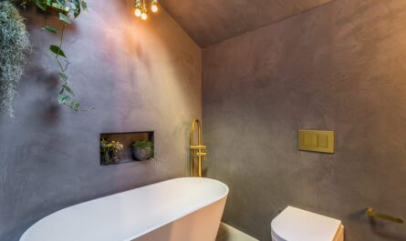 découvrez comment intégrer le tadelakt dans votre cuisine en 2025 : conseils, tendances et idées déco pour une ambiance moderne, naturelle et authentique.