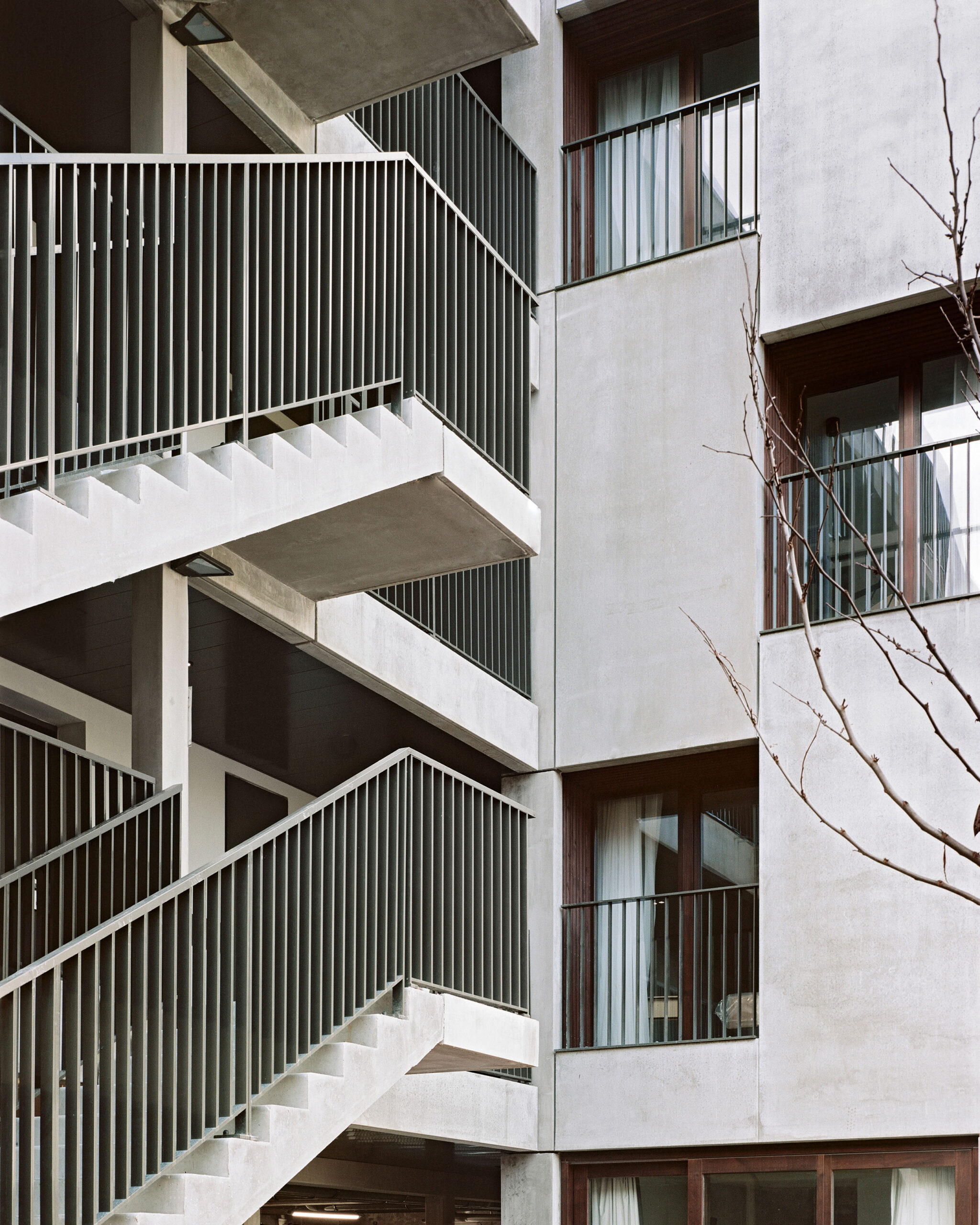 découvrez les tendances du béton architecturé en 2025 : techniques innovantes, finitions esthétiques et solutions durables pour vos projets de construction.