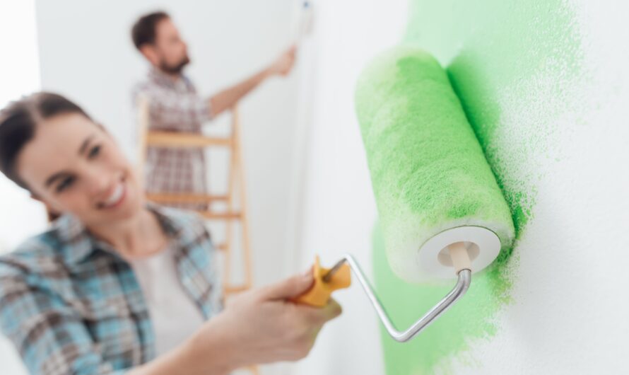 Peindre du bois dans la salle de bain : astuces et conseils pour un résultat durable en 2025