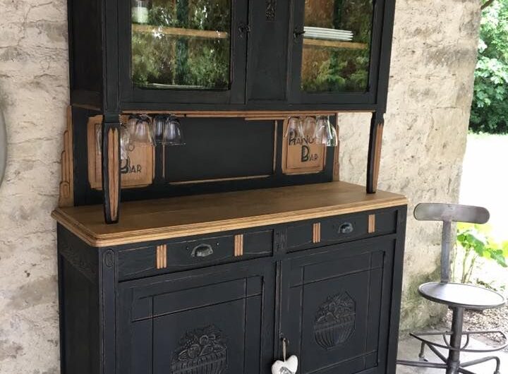 Meuble peint 2 couleurs : astuces pour un relooking déco réussi