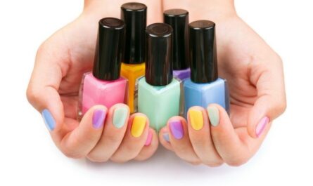 découvrez la tendance vernis effet sable 2025 : texture unique, fini mat et grainé pour une manucure élégante et moderne.