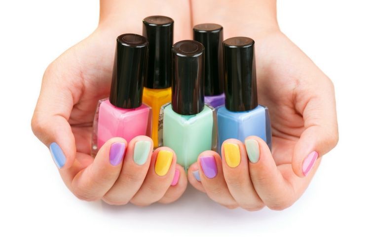 découvrez la tendance vernis effet sable 2025 : texture unique, fini mat et grainé pour une manucure élégante et moderne.